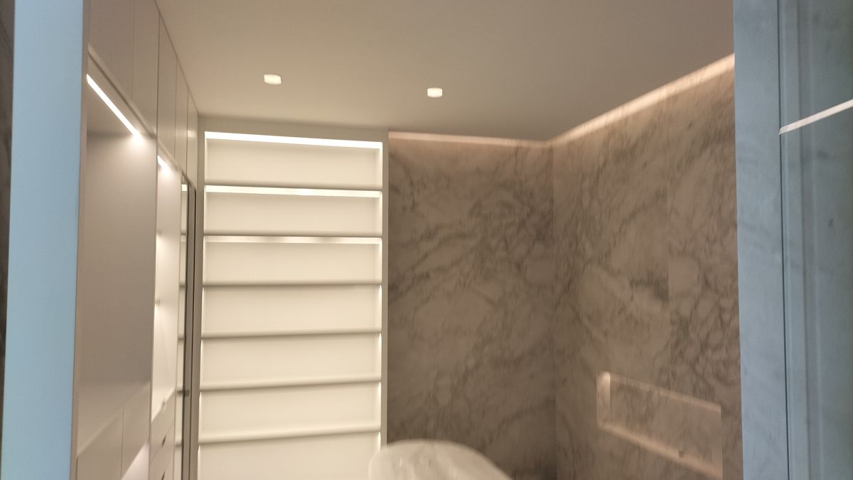 Diseño de interiores y acabados por LUGA