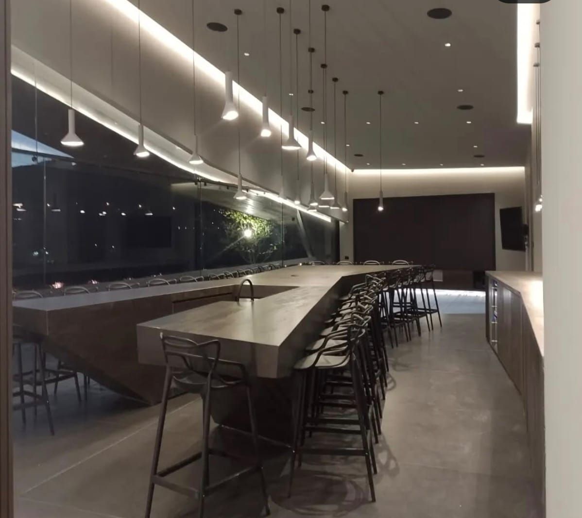 Cocina y área social remodelada por LUGA